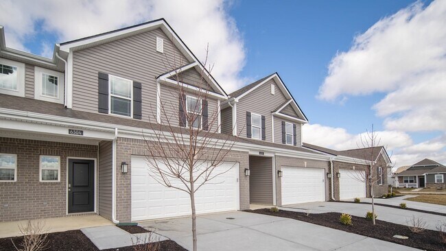 6304 Wasco Dr, Whitestown, IN 46075 - photo 3