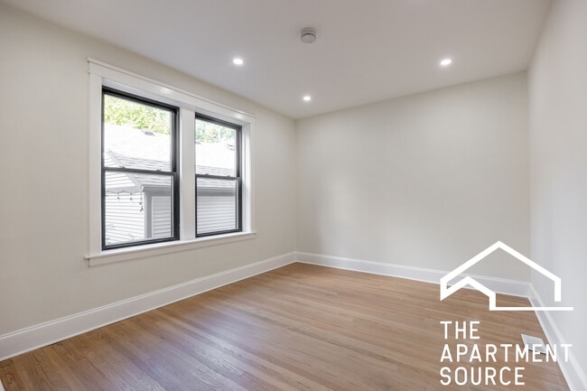 4638 N Hamilton Ave unit 1, Chicago, IL 60625 - photo 6