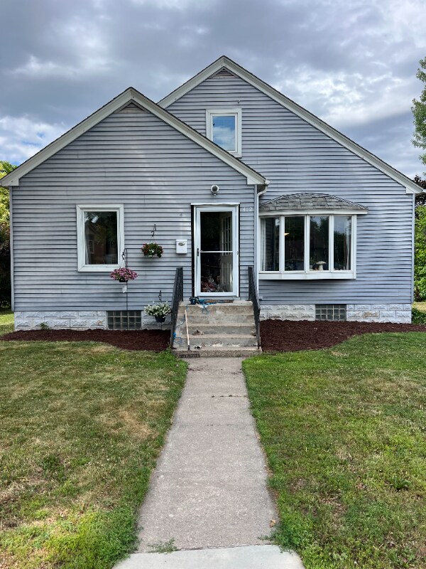 412 W Main St, Waconia, MN 55387