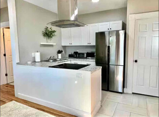 St Unit 12R, Hartford, CT 06112