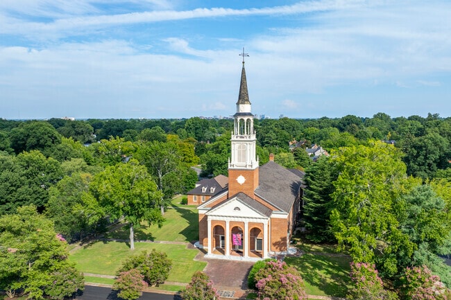 Windsor Farms is a leafy lawn neighborhood just west of downtown Richmond.