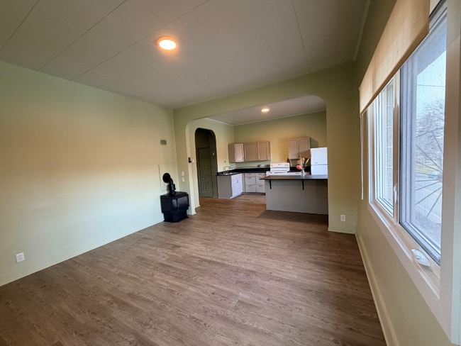 213 1/2 W Park St unit 2, Livingston, MT 59047 - photo 5