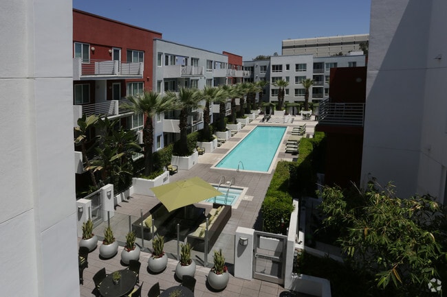 Canvas LA, Los Angeles, CA 90012 - photo 5