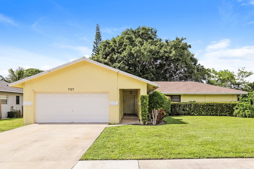 1107 Widgeon Rd, Wellington, FL 33414 - photo 1