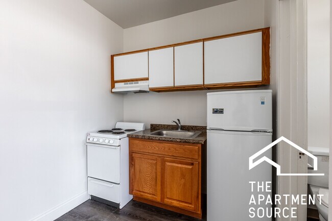 3957 W Irving Park Rd unit 314, Chicago, IL 60618 - photo 3