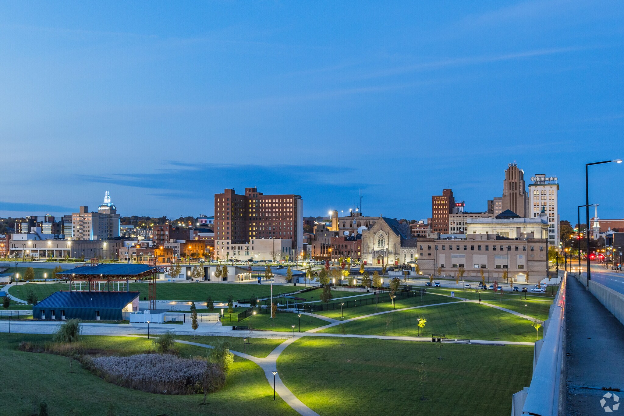 Youngstown downtown is only 10 minutes away from Landsdowne neighborhood.