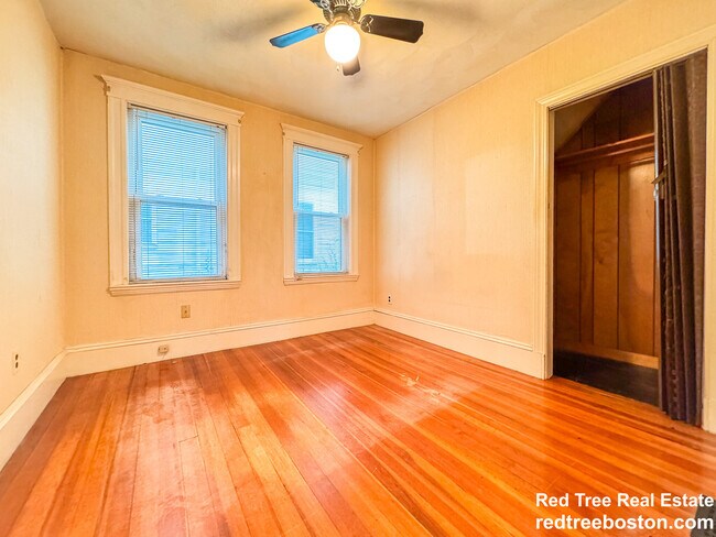 222 Fellsway W, Medford, MA 02155 - photo 5