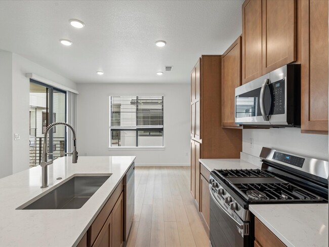 2024 S Holly St unit 3, Denver, CO 80222 - photo 5