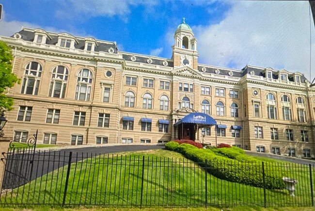 Historic neighborhood, excellent location