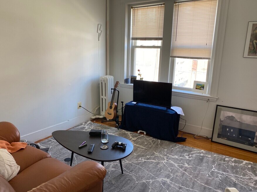 4 Price Rd unit 4, Allston, MA 02134 - photo 1