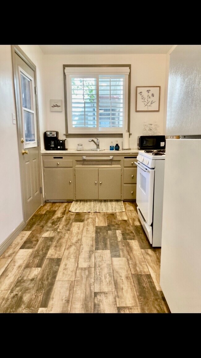 3616 W Adams Blvd unit 1, Los Angeles, CA 90018 - photo 3