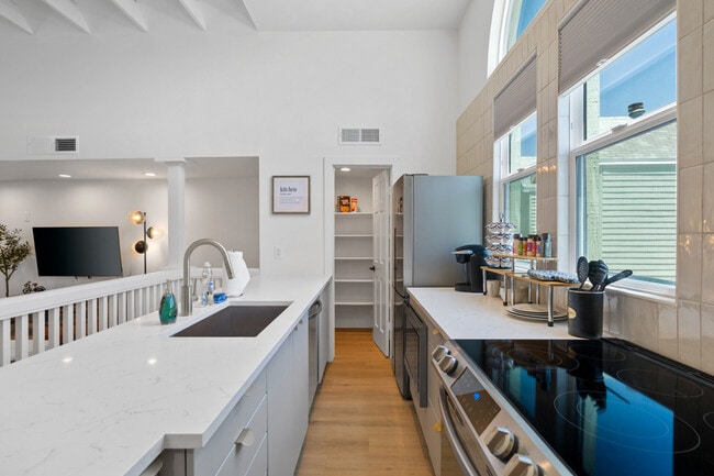 4641 N 8th Place unit ID1366950P, Phoenix, AZ 85014 - photo 6