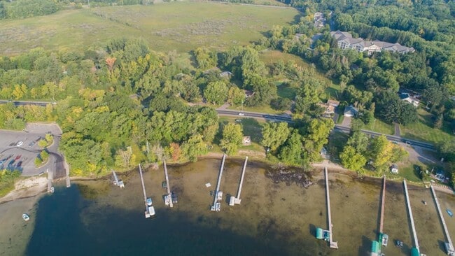 2473 Lake Ave unit 2, Saint Paul, MN 55110 - photo 2