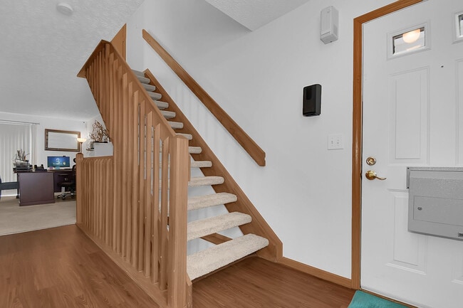 Oak Bend Commons, Canal Winchester, OH 43110 - photo 4