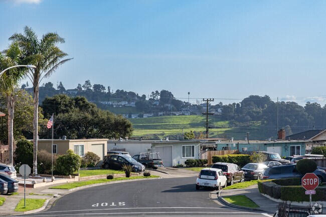 Fairmede-Hilltop offers single-level starter homes for families to grow.