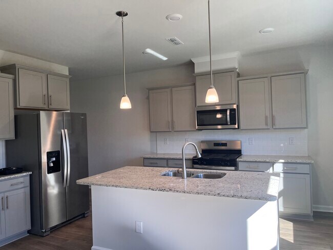 2811 Farmhouse Dr, Apex, NC 27502 - photo 3