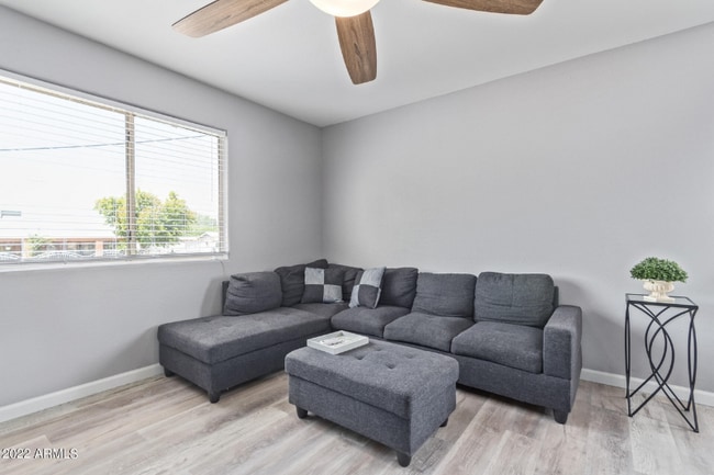 2437 E Jones Ave, Phoenix, AZ 85040 - photo 3