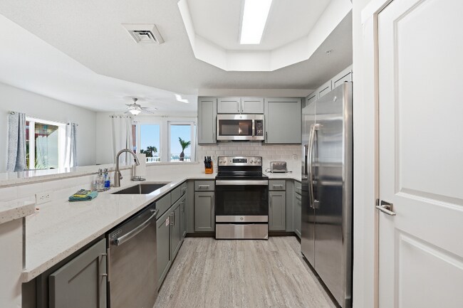 Calypso Tower III unit 3-201, Panama City Beach, FL 32413 - photo 6