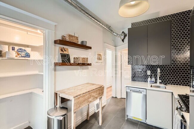 227 S Logan St unit 1, Denver, CO 80209 - photo 5