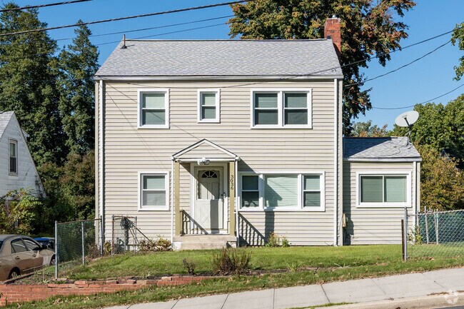 Homes have just enough space for modest lawns in Twining.