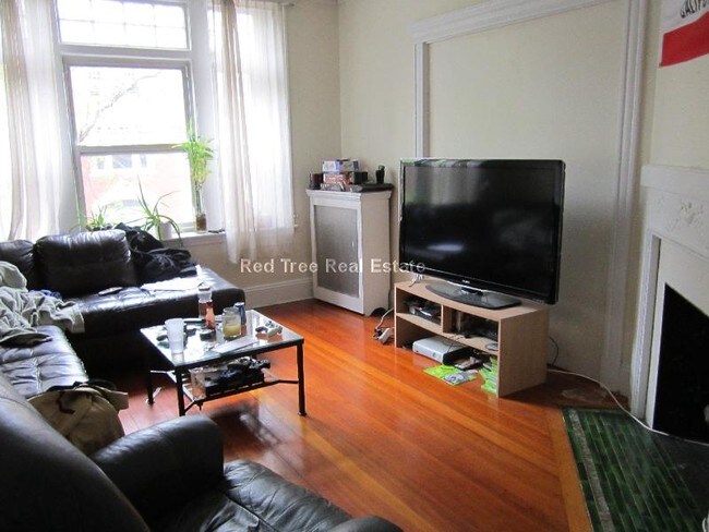 10 Strathmore Rd unit 2, Brookline, MA 02445 - photo 2