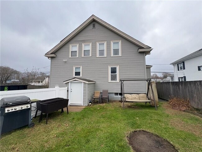 23 Knight St, West Warwick, RI 02893 - photo 3