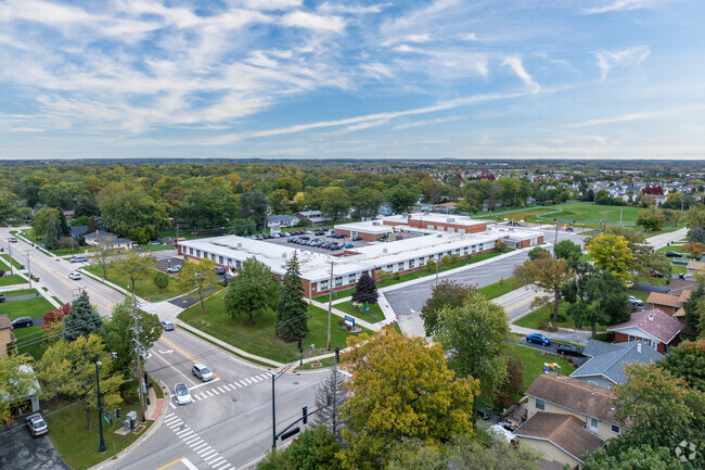 BJ Hooper Elementary is part of the Lake Villa 41 school district.