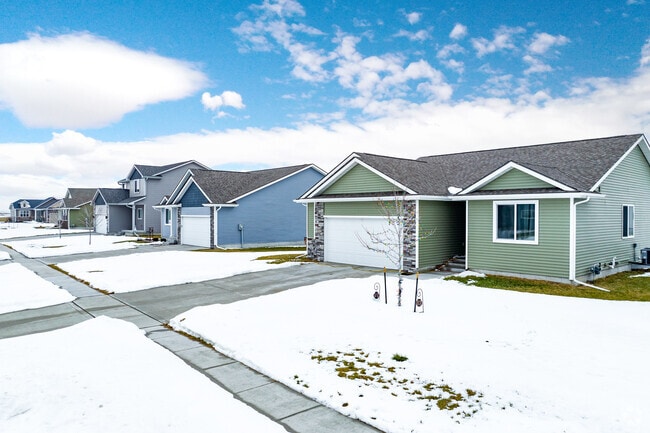 Modern Ranch and two story designs are common throughout Altoona.