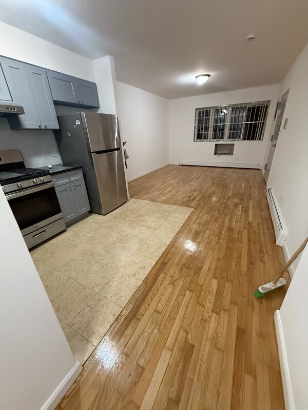99-14 43rd Ave, Queens, NY 11368 - photo 2