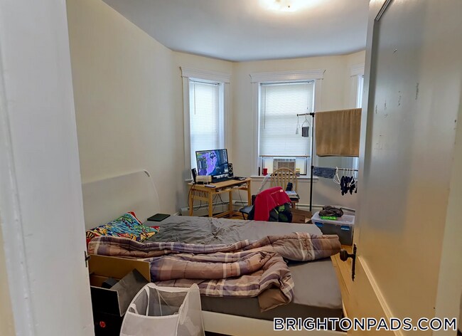 1422 Commonwealth Ave unit 5, Boston, MA 02134 - photo 6