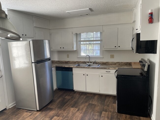 Nottingham Apartments, Toccoa, GA 30577 - photo 6