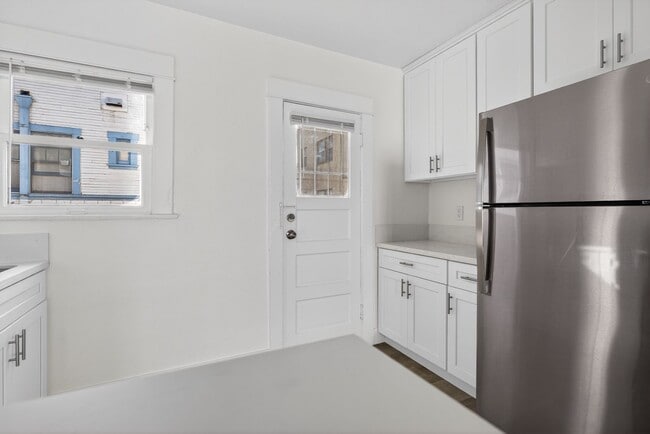 525 Chestnut Ave unit 527-01, Long Beach, CA 90802 - photo 6