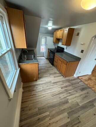 28 York Ave Unit 2, Monticello, NY 12701