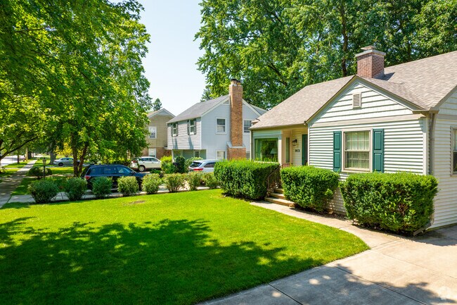 The Southwest St. Charles neighborhoods have an abundance of bungalows.