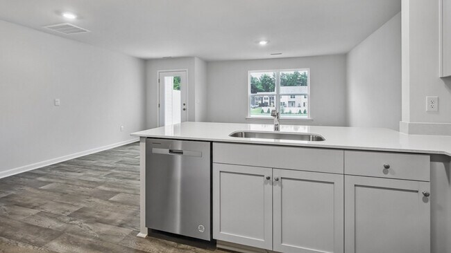 169 Holton St, Smithfield, NC 27577 - photo 5