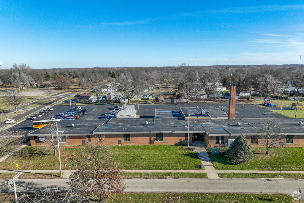 Marquette Elementary School is located within Marquette Heights.