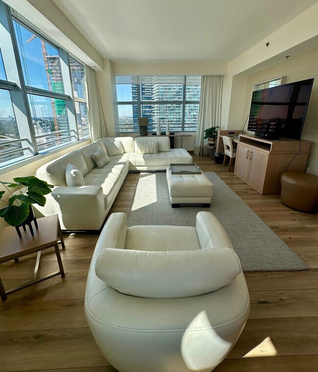 Brickell Arch unit FL27-ID1328108P, Miami, FL 33131 - photo 6