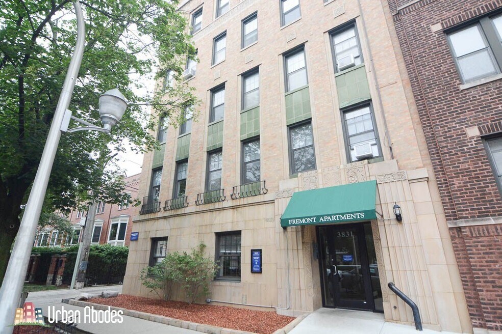 3824 N Fremont St unit A07C, Chicago, IL 60613 - photo 1