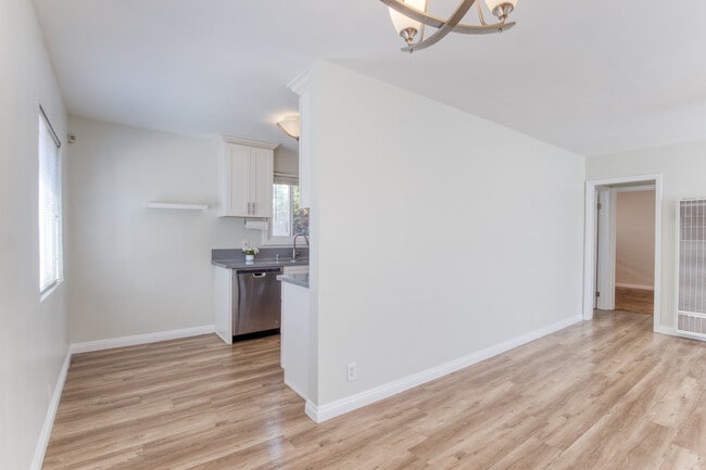 1734 Eudora Ave, Wilmington, CA 90744 - photo 6