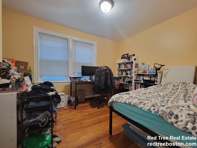 147 Brook St unit 2, Brookline, MA 02445 - photo 4