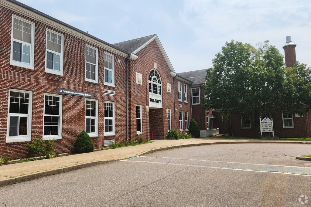 Thomas E. Willett School is a public elementary school in Attleboro, MA.