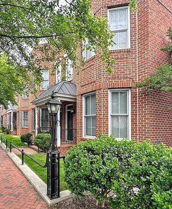 1424 W Cary St, Richmond, VA 23220