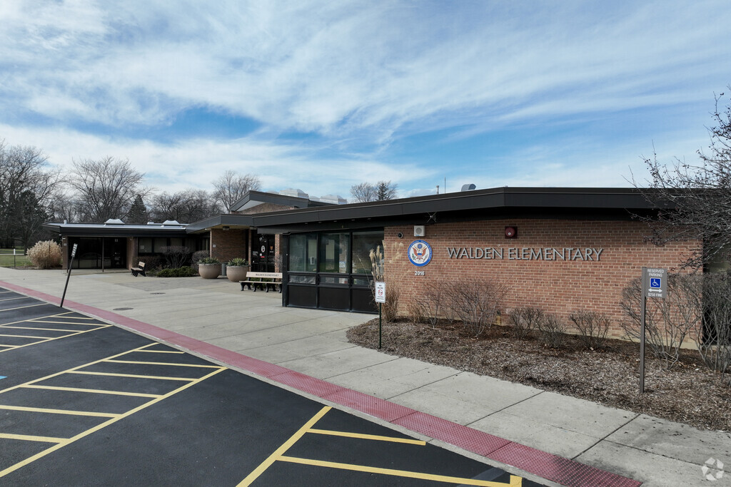 The front entrance to Walden Elementary School.