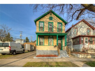 657 Bedford St, Saint Paul, MN 55130