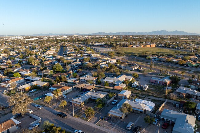 Residents are just minutes away from local schools.