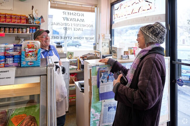 Lipman's Kosher Market offers overnight shipping services to remote areas.