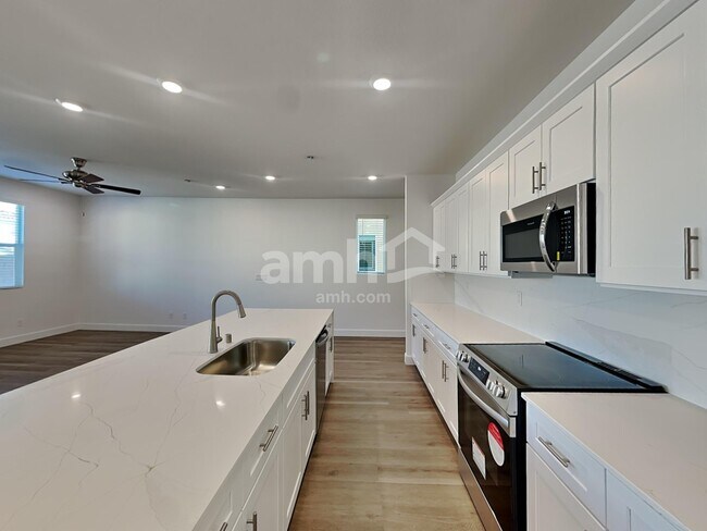 6428 Marthas Vineyard Ave, Las Vegas, NV 89141 - photo 3