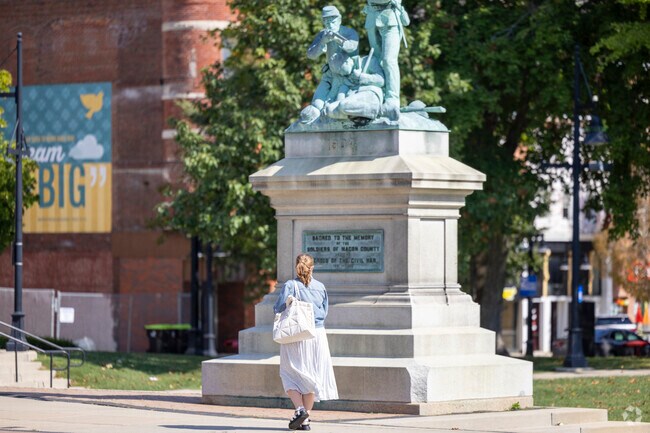 The war statue in Downtown Decatur honors local veterans and reflects the community's history.