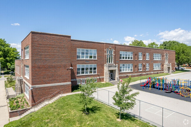 Washington Elementary School offers various clubs for students to get involved in.