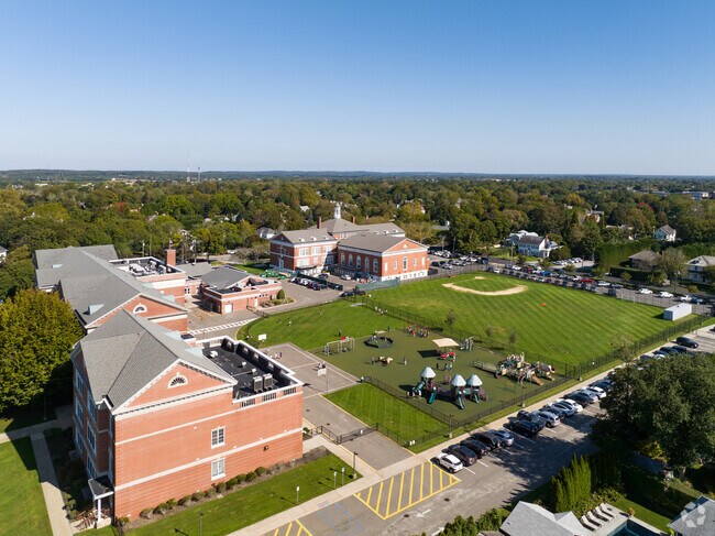 Southampton Elementary School is located right in the town of Southampton.